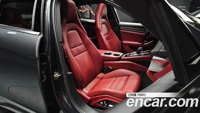 Porsche Panamera 2020 — Фото 10/20