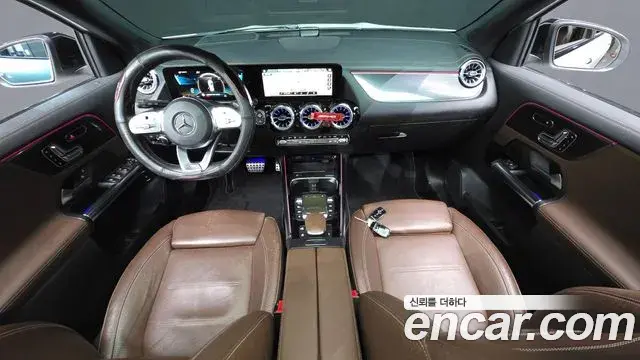 Mercedes-Benz GLA-Class 2021 — Фото 7/20