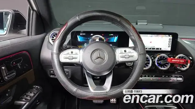 Mercedes-Benz GLA-Class 2021 — Фото 15/20