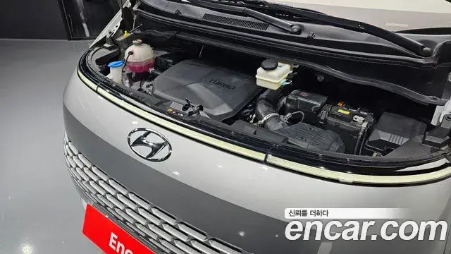 Hyundai Staria 2021 — Photo 6/20