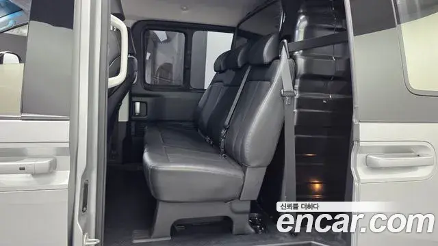 Hyundai Staria 2021 — Photo 12/20