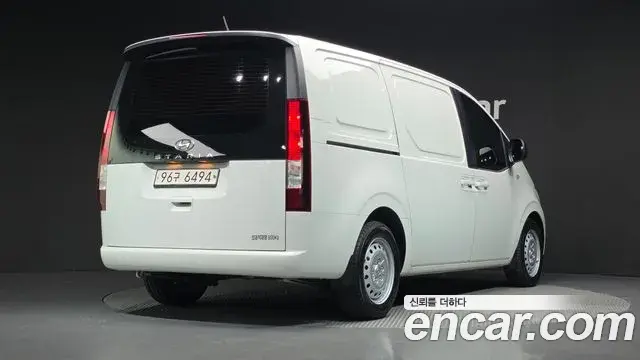 Hyundai Staria 2021 — Photo 2/20
