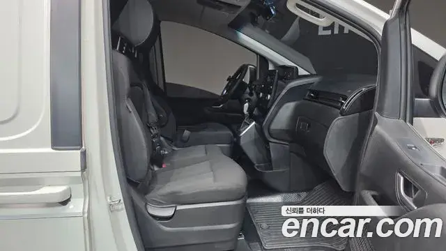 Hyundai Staria 2021 — Photo 10/20
