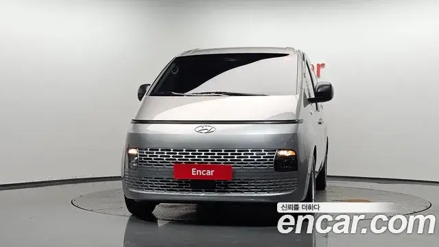 Hyundai Staria 2023 — Фото 3/20