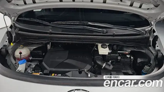 Hyundai Staria 2023 — Фото 6/20