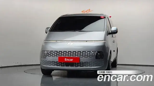 Hyundai Staria 2025 — Фото 3/20