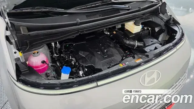 Hyundai Staria 2025 — Фото 6/20