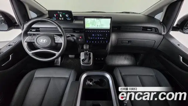 Hyundai Staria 2025 — Фото 7/20