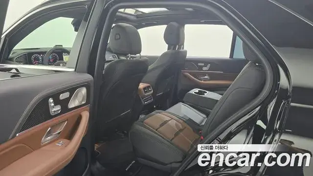 Mercedes-Benz GLE-Class 2025 — Фото 16/20