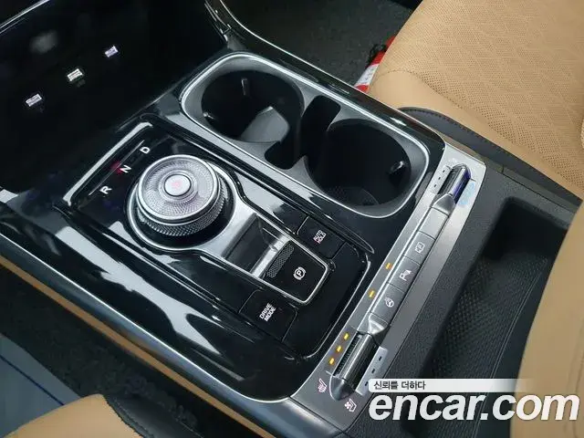 Kia Carnival 2021 — Фото 9/20