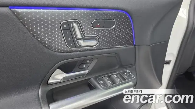 Mercedes-Benz EQA 2025 — Photo 31/31