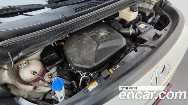 Hyundai Staria 2023 — Фото 6/20