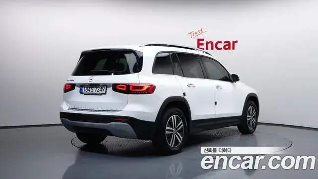 Mercedes-Benz GLB-Class 2021 — Фото 2/20