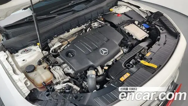 Mercedes-Benz GLB-Class 2021 — Фото 6/20
