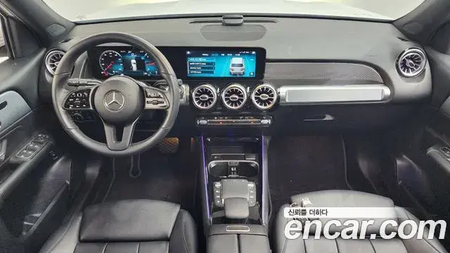 Mercedes-Benz GLB-Class 2021 — Фото 10/20