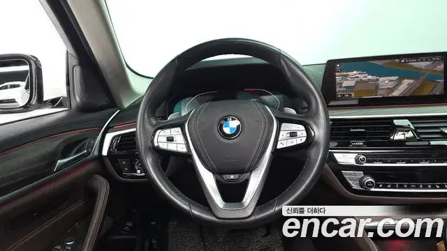 BMW 5 Series 2020 — Фото 12/20
