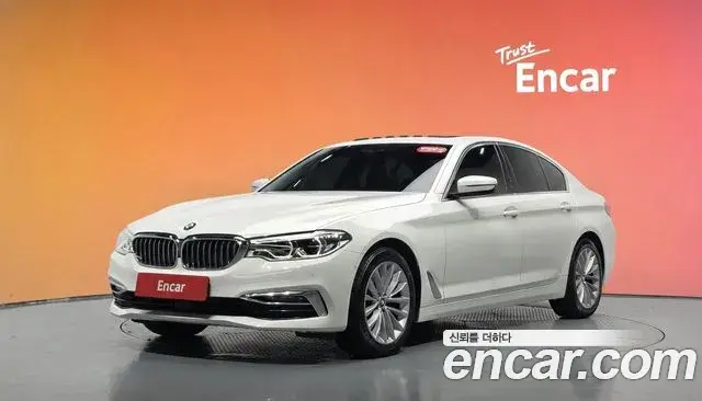 BMW 5 Series 2020 — Фото 1/20