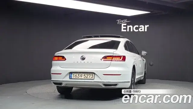 Volkswagen Arteon 2019 — Şəkil 13/20