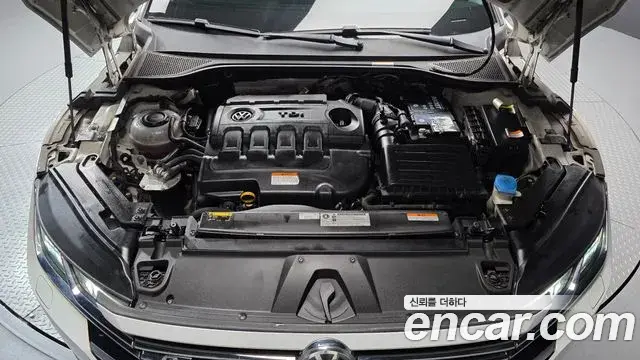 Volkswagen Arteon 2019 — Şəkil 17/20