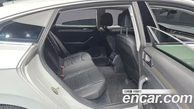 Volkswagen Arteon 2019 — Şəkil 8/20