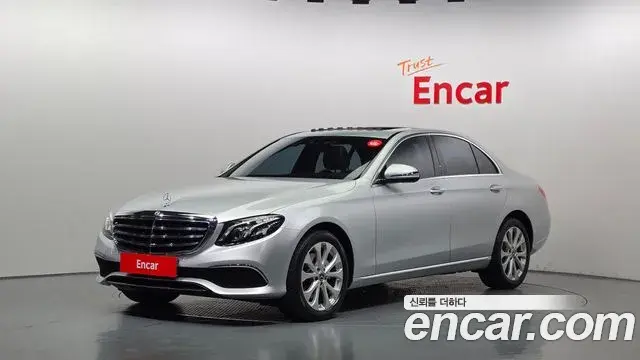 Mercedes-Benz E-Class 2018 — Фото 1/20