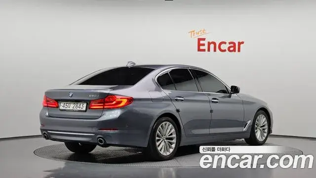 BMW 5 Series 2018 — Фото 2/20