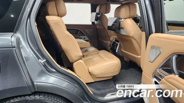 Land Rover Range Rover 2023 — Фото 11/20