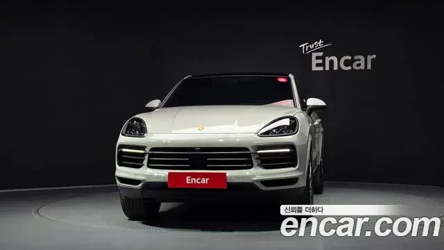 Porsche Cayenne 2023 — Фото 3/20