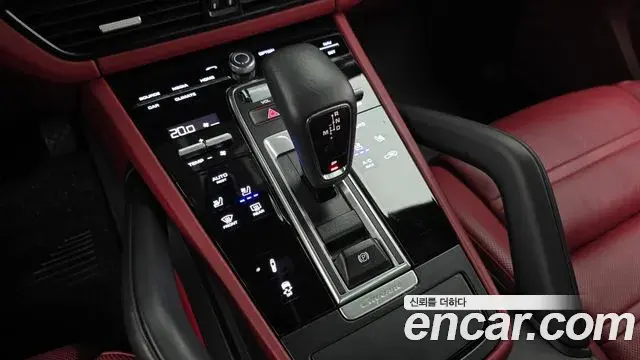 Porsche Cayenne 2023 — Фото 9/20