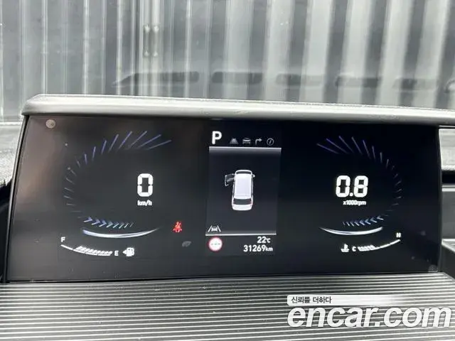 Hyundai Staria 2024 — Фото 8/18