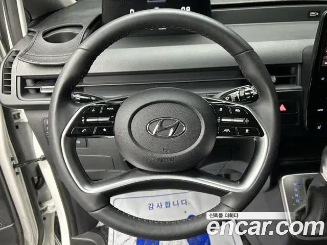 Hyundai Staria 2024 — Фото 12/18
