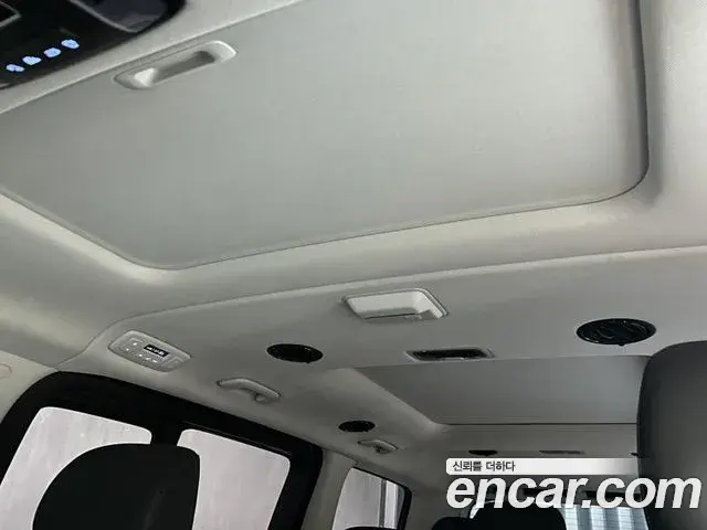 Hyundai Staria 2024 — Фото 16/18