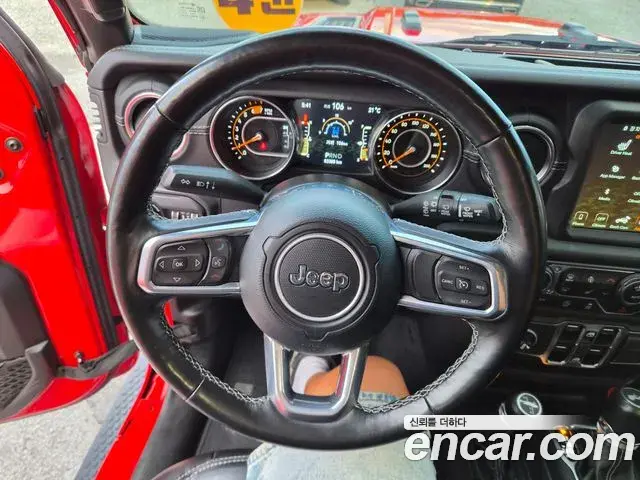 Jeep Wrangler 2021 — Фото 13/20