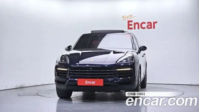 Porsche Cayenne 2019 — Фото 3/20