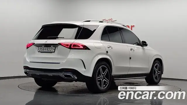 Mercedes-Benz GLE-Class 2019 — Photo 33/37