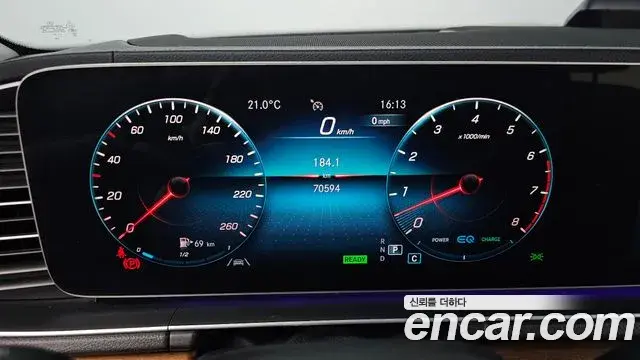 Mercedes-Benz GLE-Class 2019 — Photo 28/37