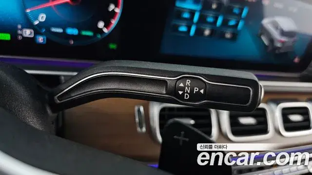 Mercedes-Benz GLE-Class 2019 — Photo 30/37