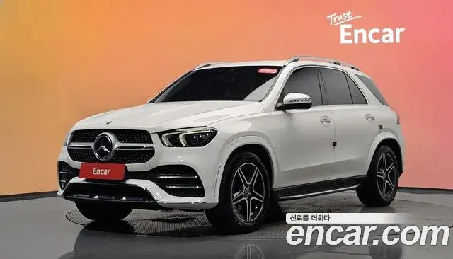Mercedes-Benz GLE-Class 2019 — Photo 21/37