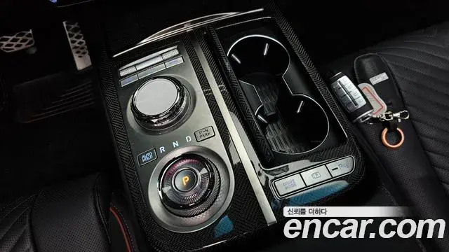 Genesis Electrified G80 2023 — Фото 9/20