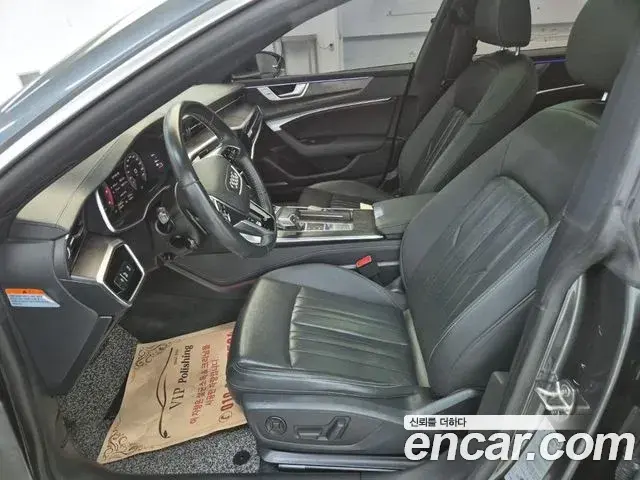 Audi A7 2021 — Фото 11/19