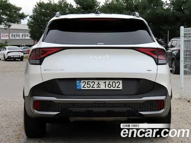 Kia Sportage 2022 — Фото 3/20