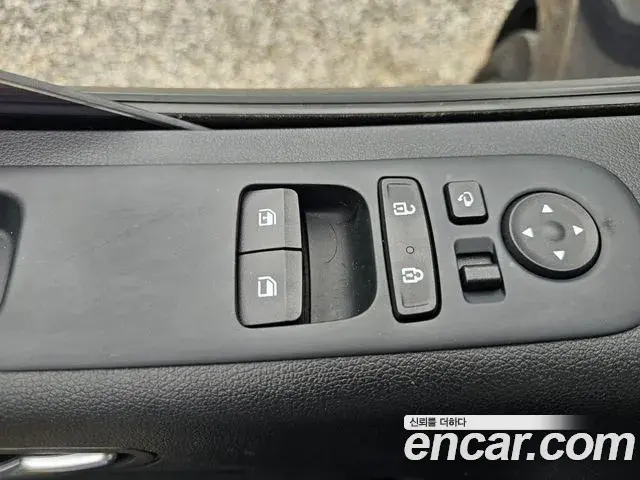 Hyundai Staria 2022 — Фото 14/20