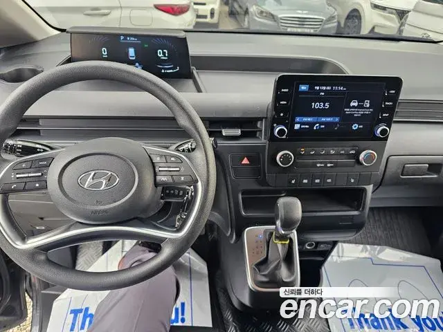 Hyundai Staria 2022 — Фото 17/20