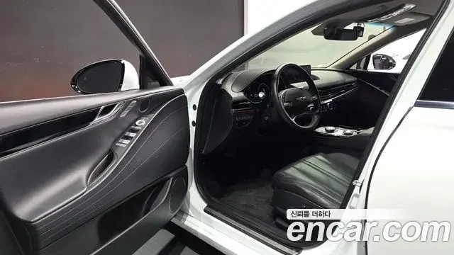 Genesis Electrified G80 2023 — Şəkil 10/20