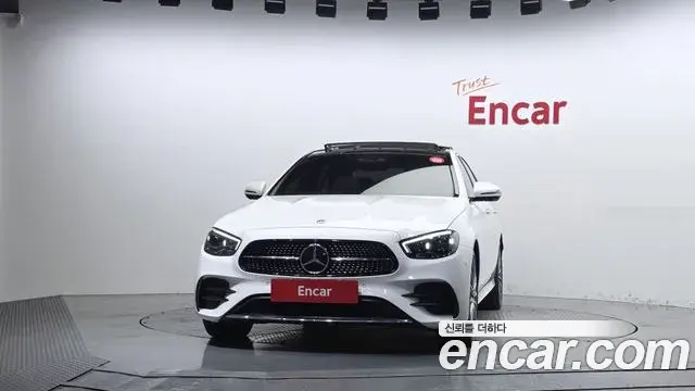 Mercedes-Benz E-Class 2021 — Фото 3/20