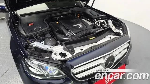 Mercedes-Benz E-Class 2020 — Фото 6/20