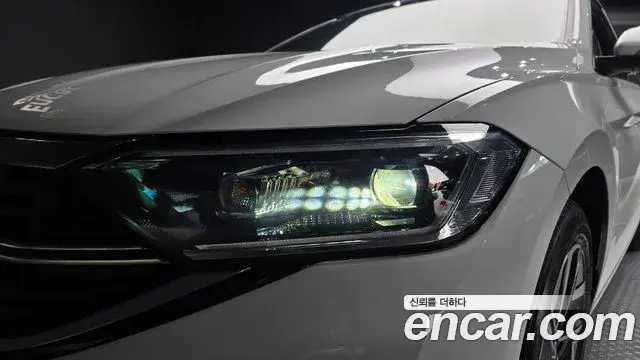 Volkswagen Jetta 2024 — Photo 16/31