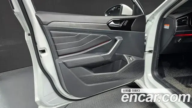 Volkswagen Jetta 2024 — Photo 20/31
