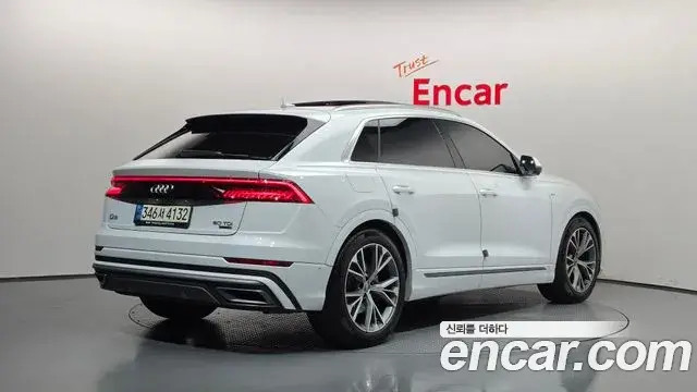 Audi Q7 2020 — Фото 2/20