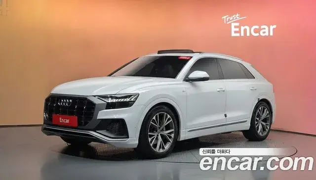 Audi Q7 2020 — Фото 1/20